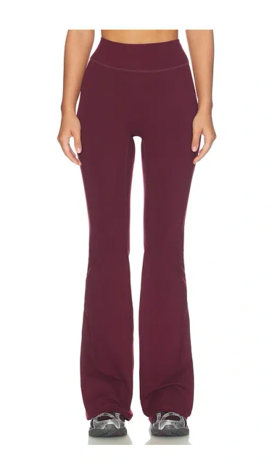 437 The Leisure Pant In Black Cherry
