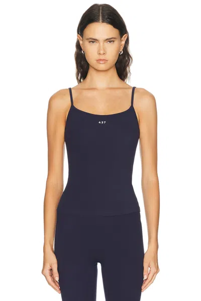 437 The Minimalist Tank Top In Blue