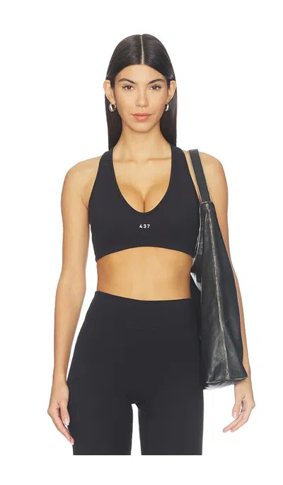 437 The Signature Sports Bra In Black