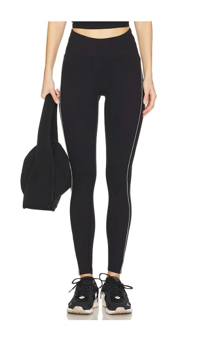 437 The Studio Legging In Black