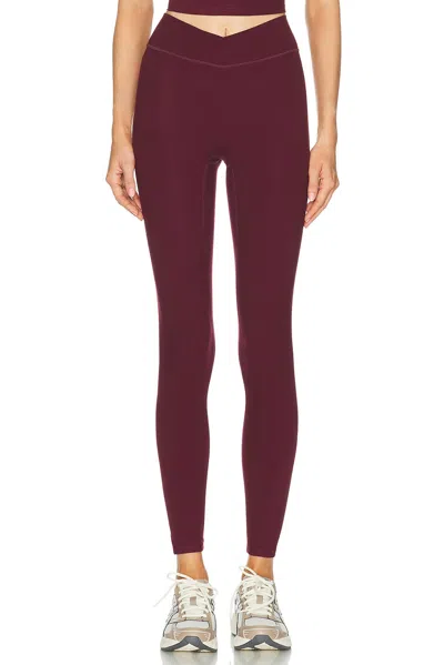 437 The V Legging In Burgundy