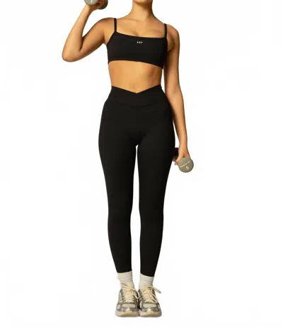 437 V Legging In Black