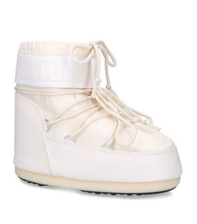 Moon Boot Icon 2 Low Ankle Boots In Ivory