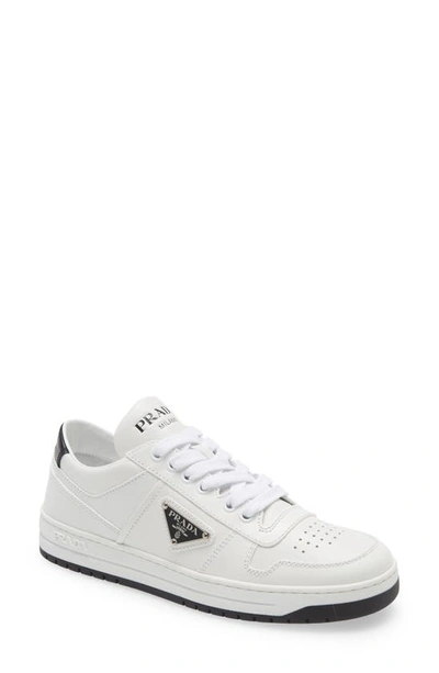 Prada Logo-plaque Leather Sneakers In Bianco Nero