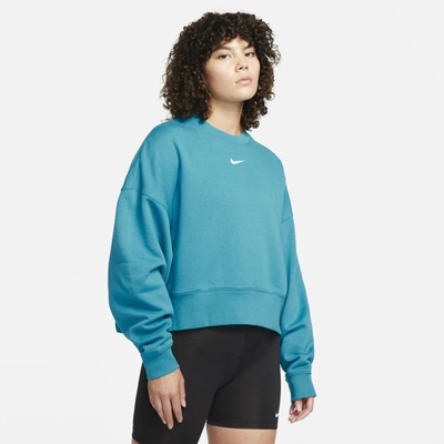 Nike Sportswear Collection Essentials Women's Oversized Fleece Crew Sweatshirt In Cyber Teal,white