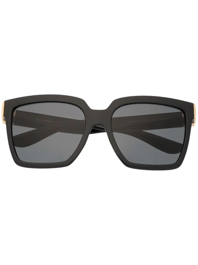 Dolce & Gabbana Oversized Frame Sunglasses In Schwarz