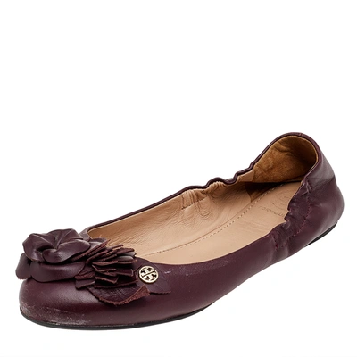 Pre-owned Tory Burch Burgundy Leather Flower Scrunch Ballet Flats Size 35.5
