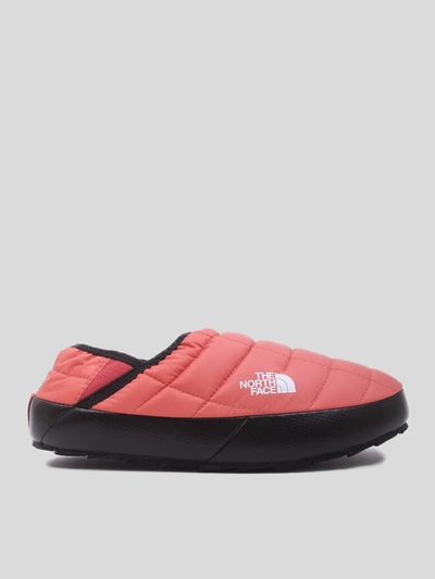 The North Face W Thermoball Traction Mule V In Faded Rose/tnf Black