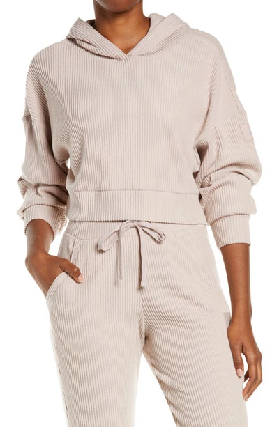 Alo Yoga Muse Long-sleeve Cropped Hoodie In Dusty Pink