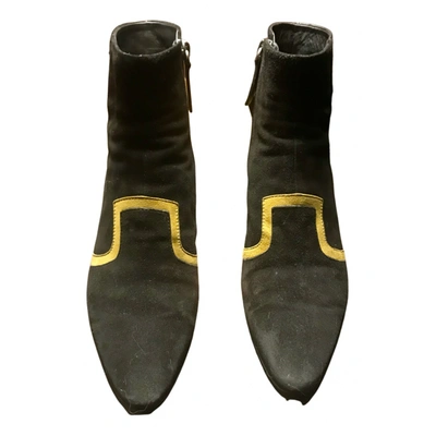 Pre-owned Tod's Velvet Ankle Boots In Black
