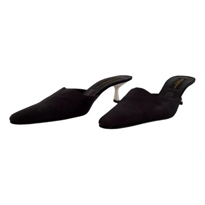 Pre-owned Donna Karan Cloth Sandals In Black
