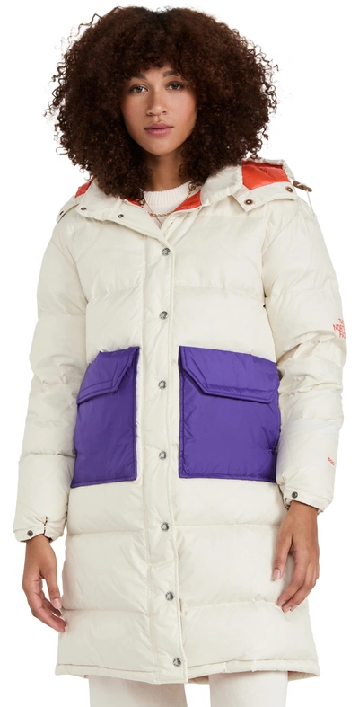 The North Face Colour Block Sierra 600 Fill Power Down Parka In White