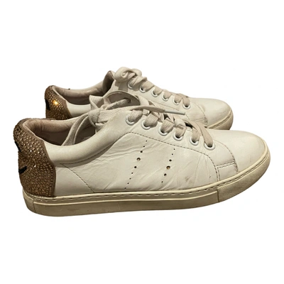 Pre-owned Lola Cruz Leather Trainers In White