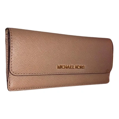 Pre-owned Michael Kors Leather Wallet In Camel
