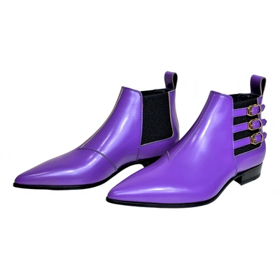 Pre-owned Gucci Leather Buckled Boots In Purple