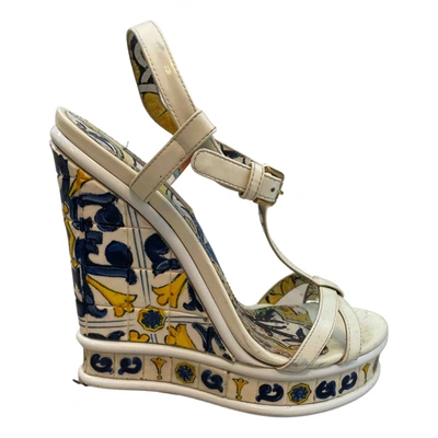 Pre-owned Dolce & Gabbana Patent Leather Sandals In White