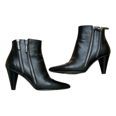Pre-owned Longchamp Leather Ankle Boots In Black