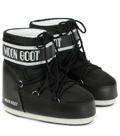 Moon Boot Classic Bicolor Lace-up Short Snow Boots In Black