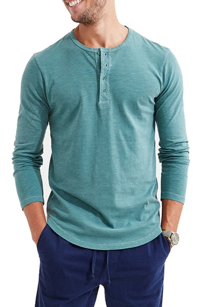 Goodlife Sun-faded Long Sleeve Slub Scallop Henley In Jungle Green