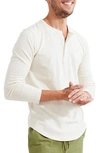 Goodlife Sun-faded Long Sleeve Slub Scallop Henley In Seed