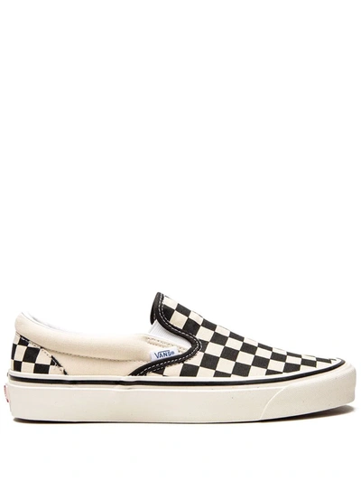 Vans Classic Slip-on "checkerboard" Sneakers In White
