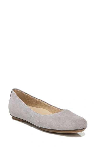 Naturalizer True Colors Maxwell Flat In Pelican Grey