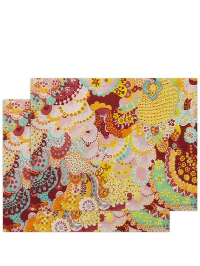 La Doublej Set Of 2 Abstract-print Table Mats In Rosa