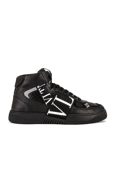 Valentino Garavani Vl7n Logo-print Mid-top Leather Trainers In Black