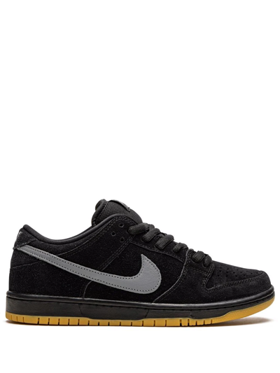 Nike Sb Dunk Low Pro Trainers In Black