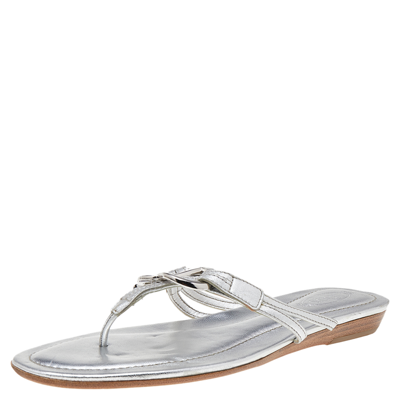 Pre-owned Tod's Silver Leather Thong Flat Sandals Size 38.5