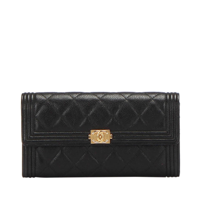 Pre-owned Chanel Matelasse Boy Lambskin Leather Wallet In Black