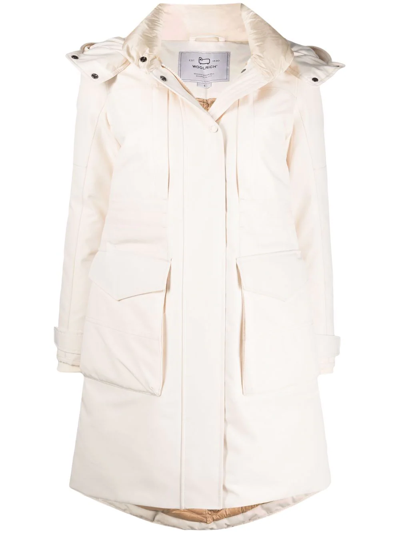 Woolrich Cayuta Hooded Down Parka In Weiss