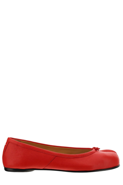 Maison Margiela Tabi Leather Ballet Flats In Red