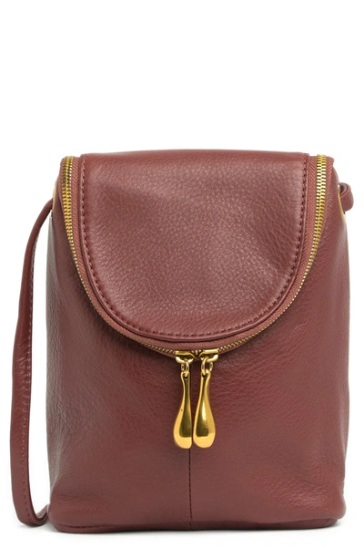Hobo Fern Saddle Bag In Port