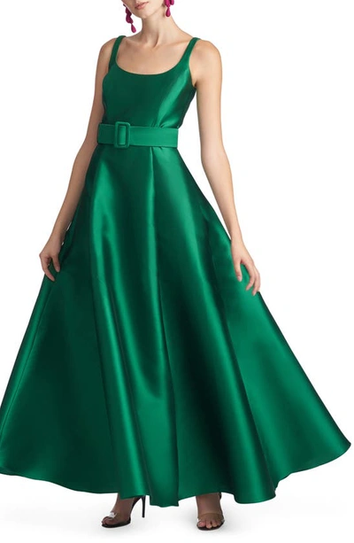Sachin & Babi Kruse Empire-line Belted Gown In Emerald