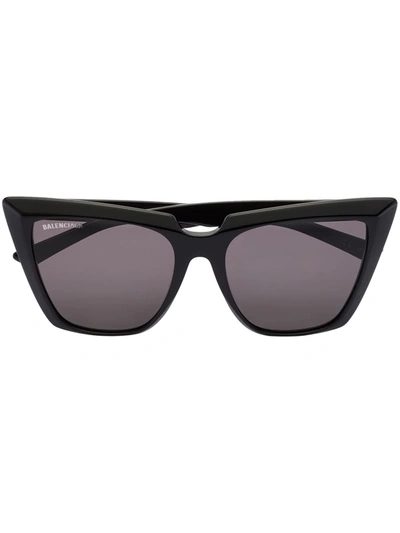 Balenciaga Tinted Cat-eye Sunglasses In Black