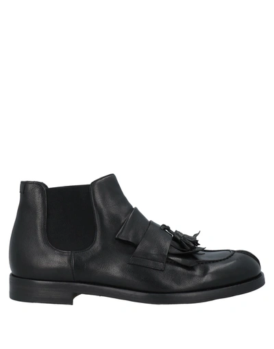 Doucal's Ankle Boots In Black