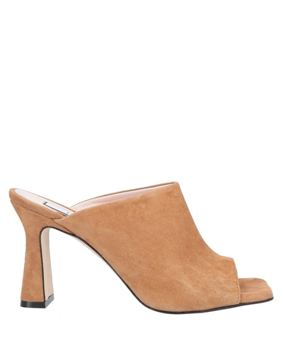 Ncub Sandals In Camel