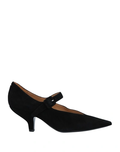 Maison Margiela Pumps In Black