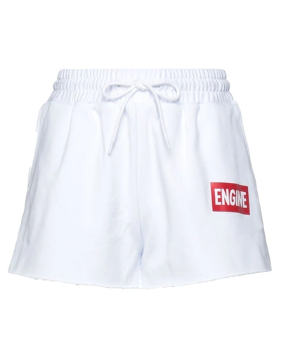 Engine Woman Shorts & Bermuda Shorts White Size L Organic Cotton