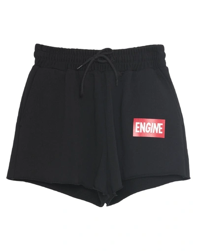 Engine Woman Shorts & Bermuda Shorts Black Size L Organic Cotton