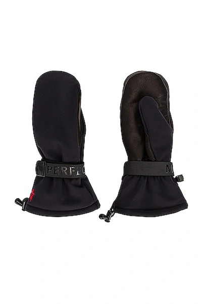 Perfect Moment Davos Mitts In Blue