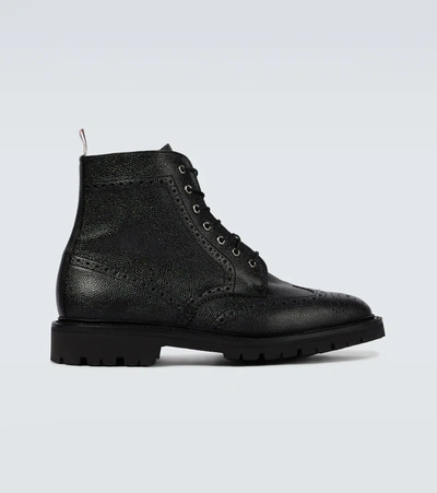 Thom Browne Classic Wingtip Boots In Black