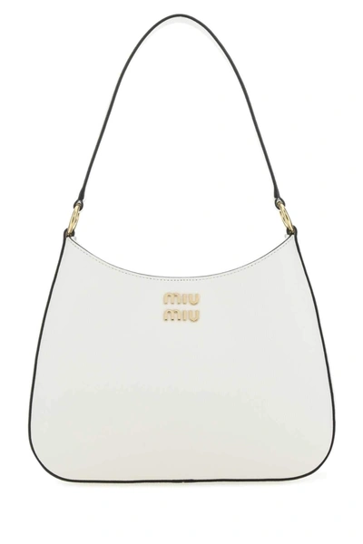 Miu Miu Logo Plaque Zipped Hobo Shoulder Bag In Bianco