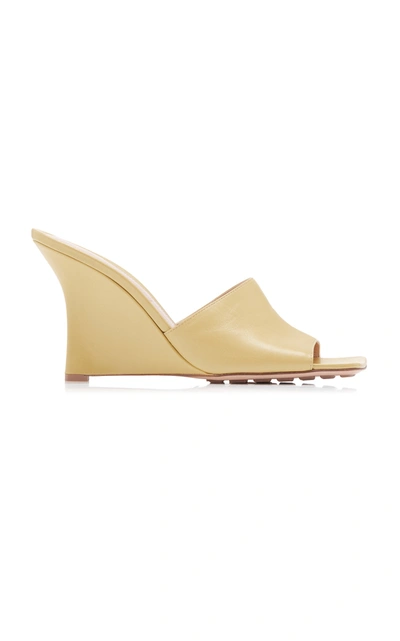 Bottega Veneta Wedge Leather 110mm Sandals In Moon Beam