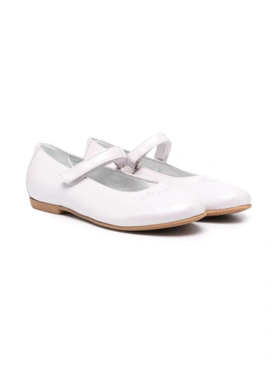 Monnalisa Logo-print Leather Ballerina Shoes In Cream