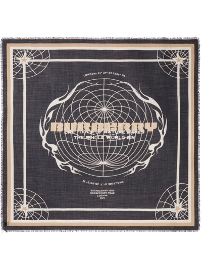 Burberry Globe 图案方形围巾 In Black