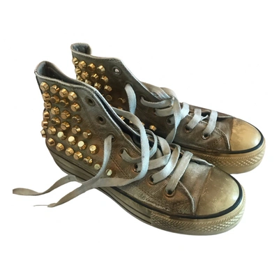 Pre-owned Happiness Leather Trainers In Beige