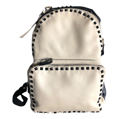 Pre-owned Valentino Garavani Leather Backpack In White
