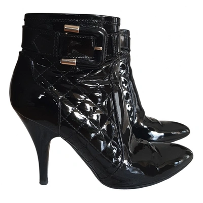 Pre-owned Burberry Patent Leather Ankle Boots In Black